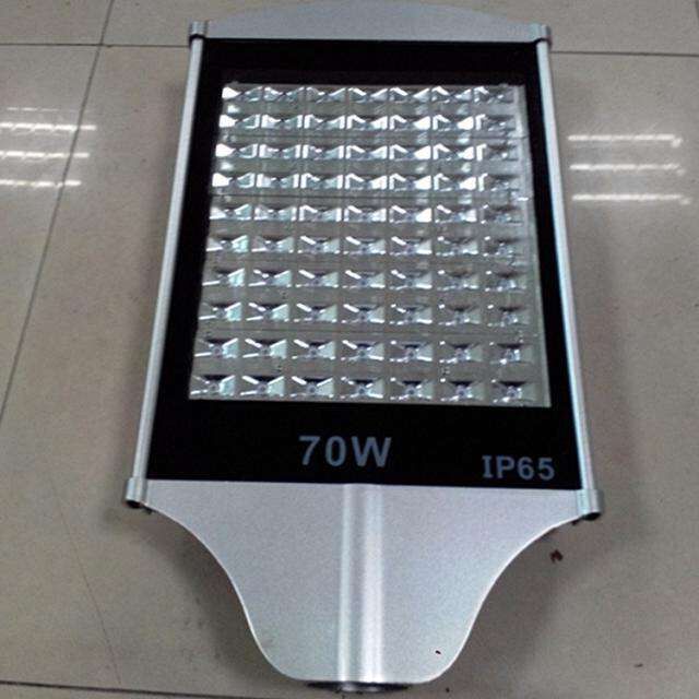 LED·^70W